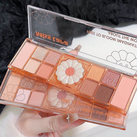 Miss lara Cute Flower Eyeshadow Palette