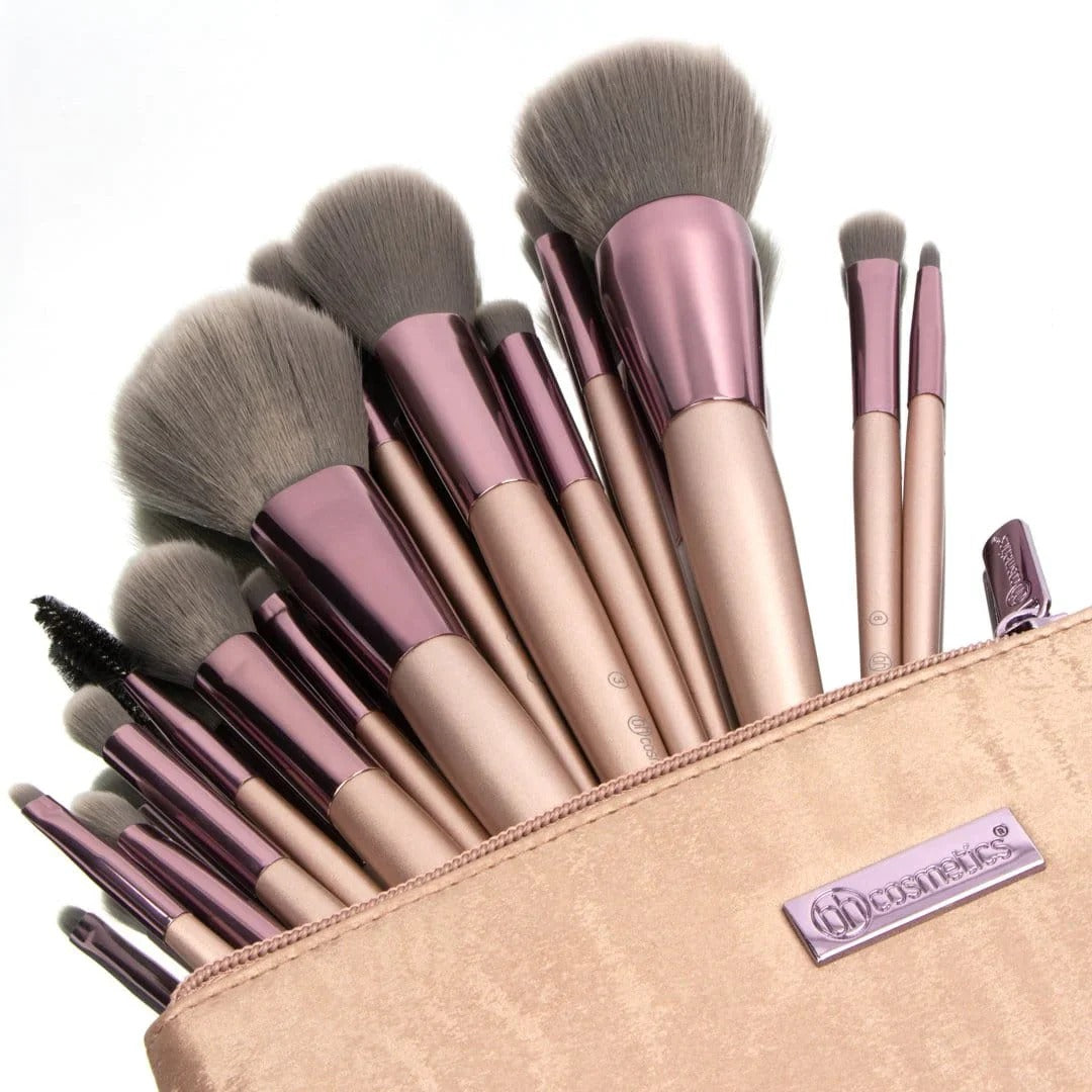 Lavish Elegance 15-Piece Brush Set with Bag - Premium Makeup Brushes for Flawless Application